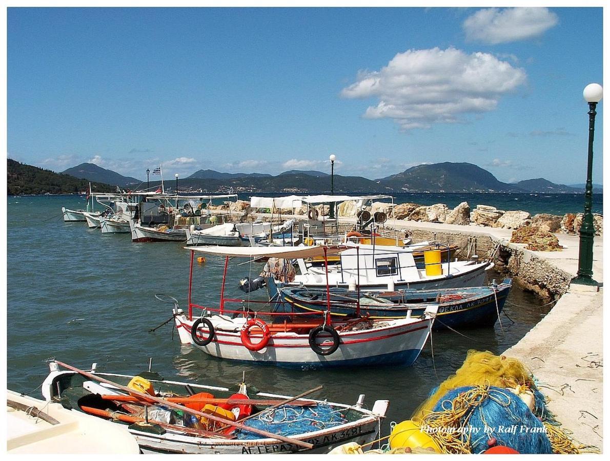 Traditional Fishing Village Apartments Букари Экстерьер фото